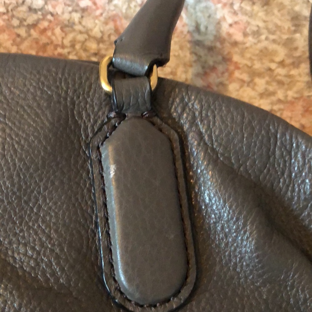 Large Marc Jacob’s purse, charcoal gray, gold hardware- excellent condition. - Picture 7 of 8